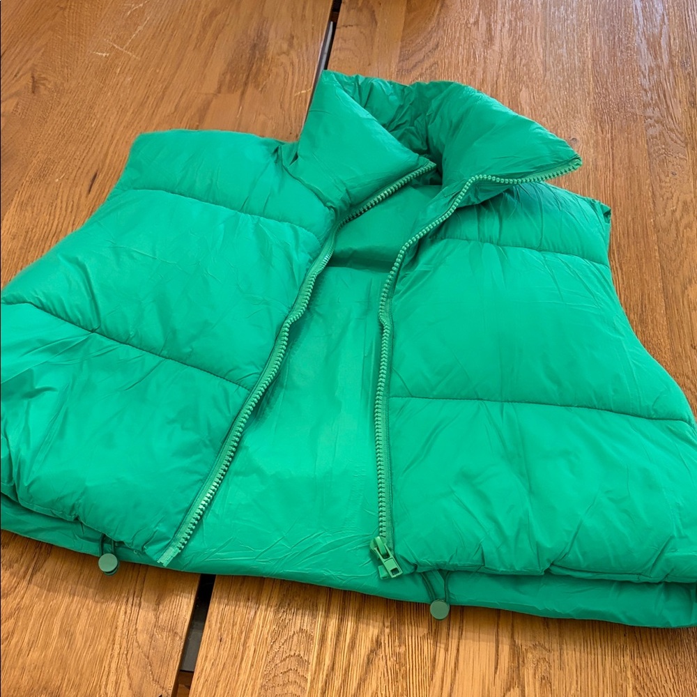 Green Cropped Puffer Vest